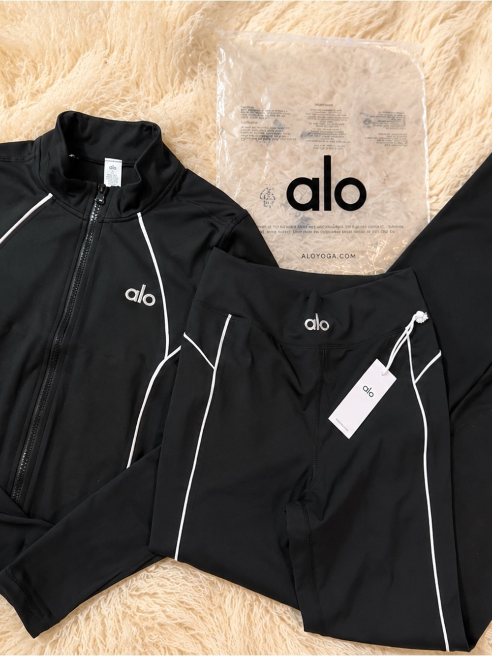 Alo Yoga Black Activewear Set Jacket & Wide Leg Pants White Piping Size L